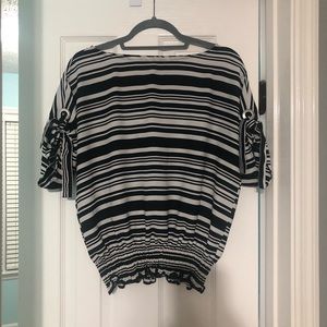 💥3/$20💥Michael Kors Short Sleeve Blouse